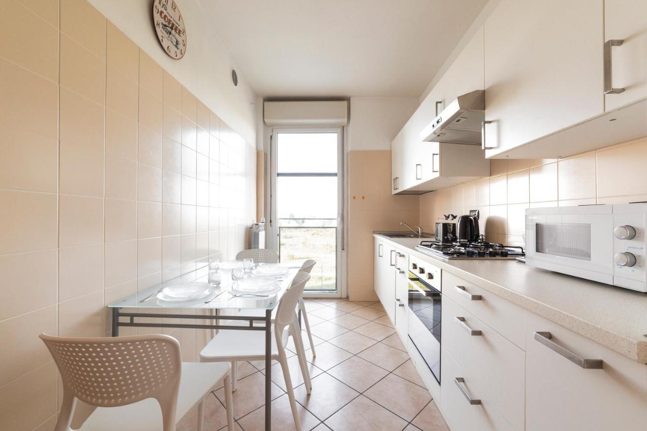 Milano Rogoredo Apt With Terrace! Apartment Exterior foto